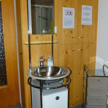 Christeli Appartement-fewo- Dusche Oder Bad- Wc 2-bettwohnung By Interhome 公寓 *